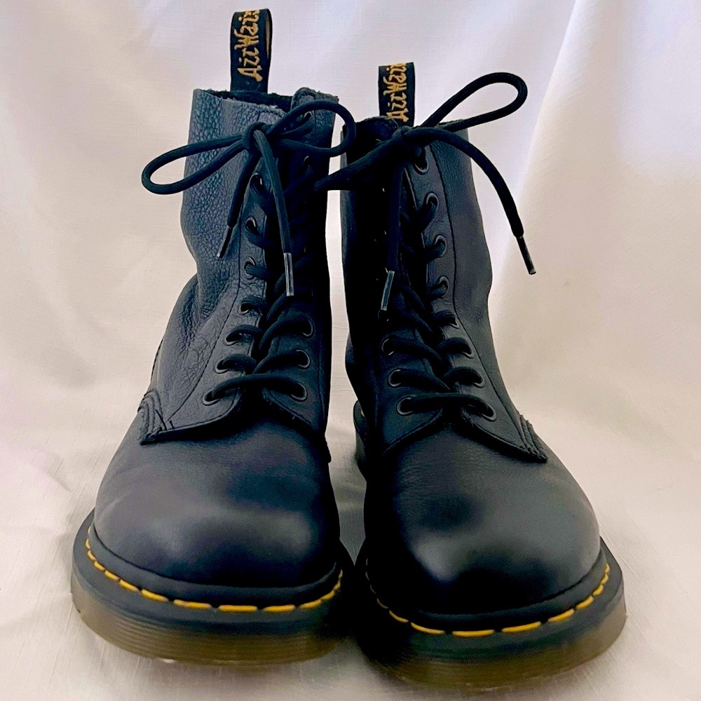 Dr. Martens/ Authentic & Original / Women’s~1460 Iconic Air Wair Leather Boot - Picture 5 of 16